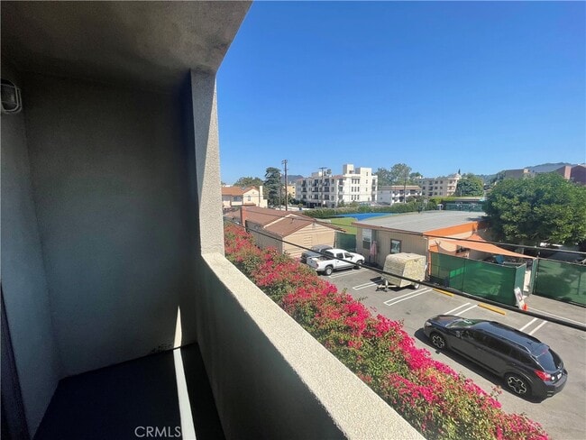 Building Photo - 11312 Huston St