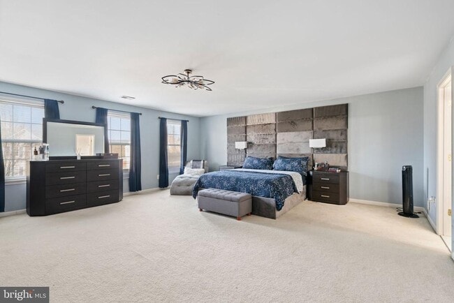 Building Photo - 523 Windermere Drive