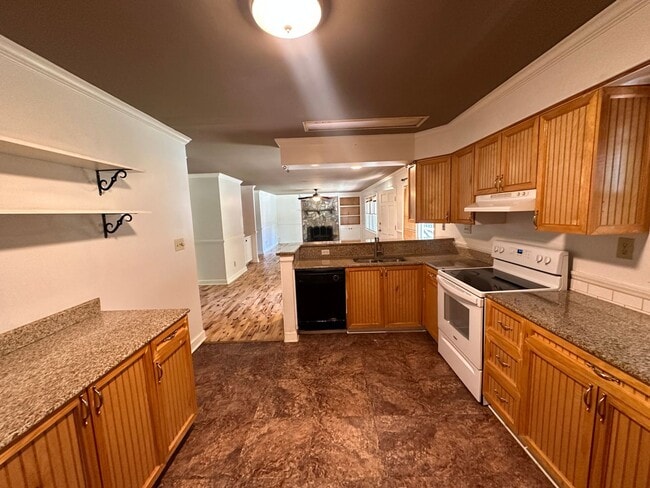 Building Photo - Single Family Home