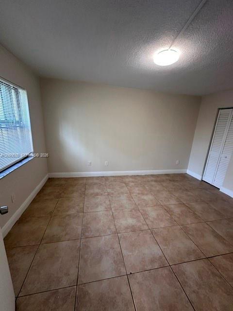 Building Photo - 911 NE 209th Terrace