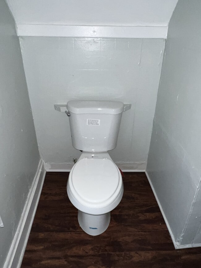 Building Photo - 367 Hawley St