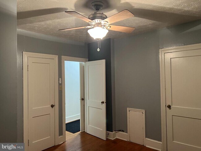 Building Photo - 110 S Charles St