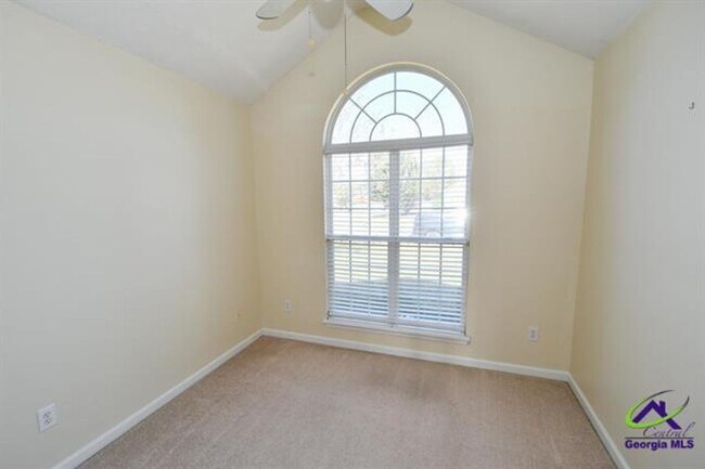 Building Photo - 337 Tyson Glen Dr