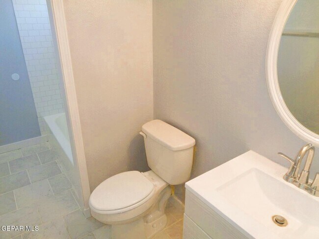 Building Photo - 11353 Loma Linda Cir