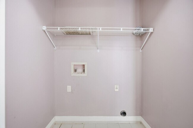 Building Photo - 3/2 Bedroom near Downtown Lakeland