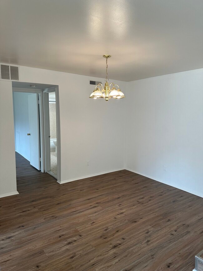 Building Photo - 12710 Veirs Mill Rd