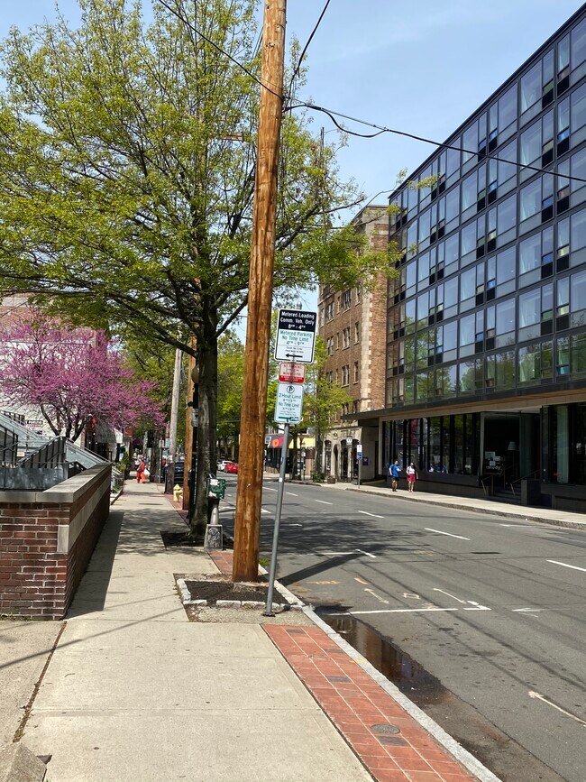 Primary Photo - 1150 Chapel St