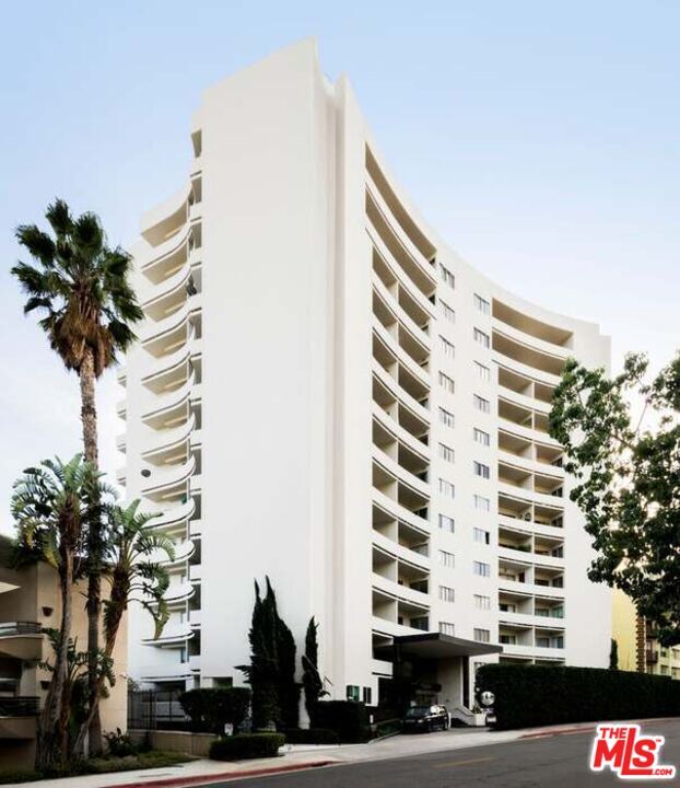 Building Photo - 7250 Franklin Ave