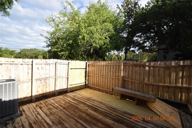 Building Photo - 2701 Penzance St