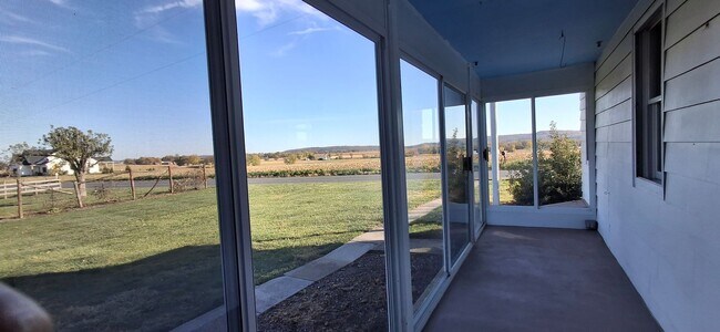 Building Photo - 2513 Donegal Springs Rd