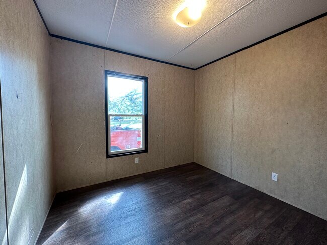 Building Photo - 304 N Foote Ave