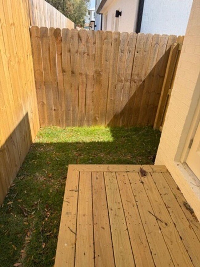 Building Photo - 116 Penny Ln