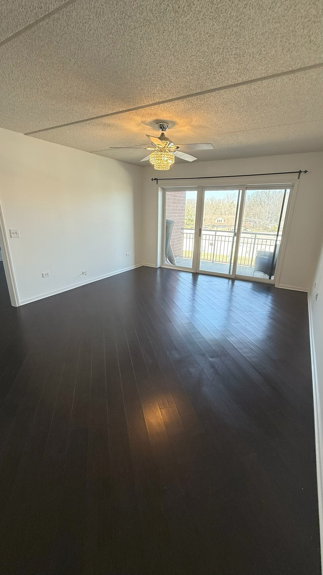 Family Room - 225 Main St