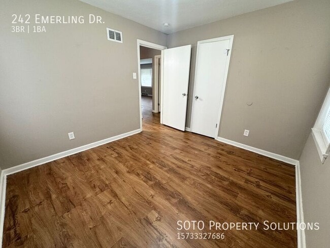 Building Photo - 242 Emerling Dr