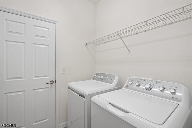 Building Photo - 4176 Bisque Ln