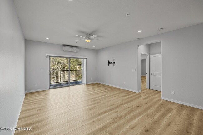 Building Photo - 1257 White Spar Rd