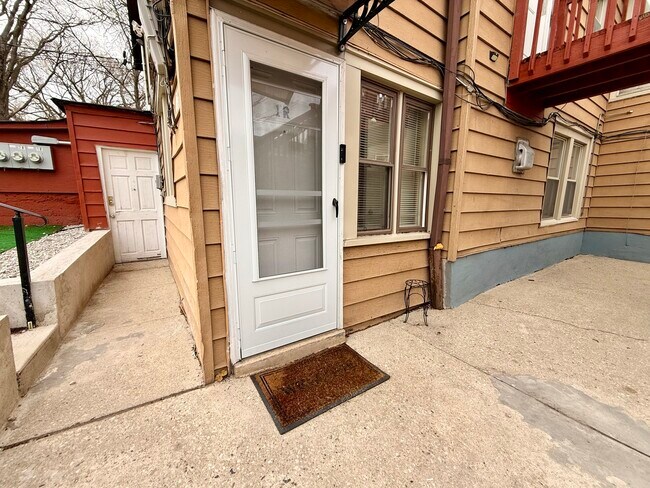 Building Photo - 414 South Blvd