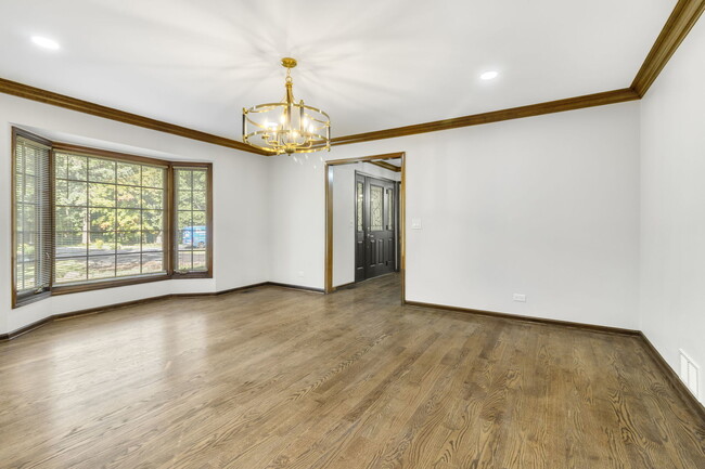 Building Photo - 71 Crestview Dr