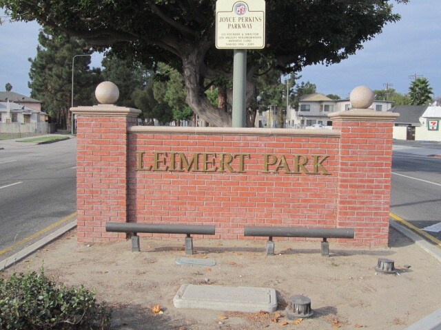 neighborhood sign - 3010 W Martin Luther King Jr Blvd