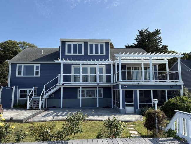 Primary Photo - 85 Regatta Rd