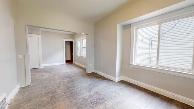 Building Photo - Old Brooklyn - 4 Bedroom Single Family Home