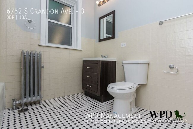 Building Photo - 6752 S Crandon Ave