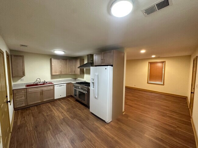Building Photo - 5066 Rockbridge Rd SW
