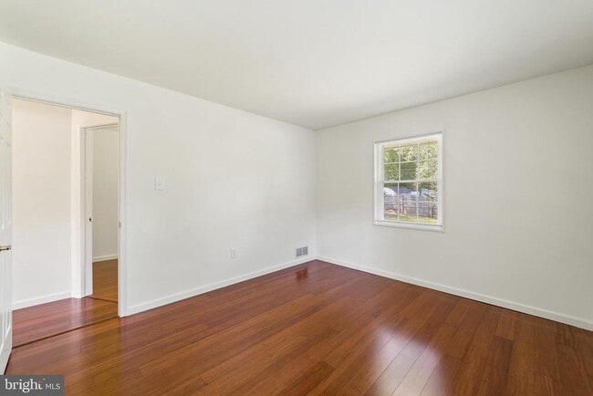 Building Photo - 7406 Blackford St