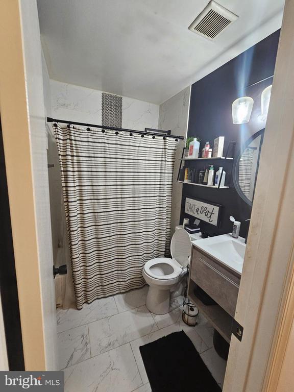 Building Photo - 511 Mt Lubentia W