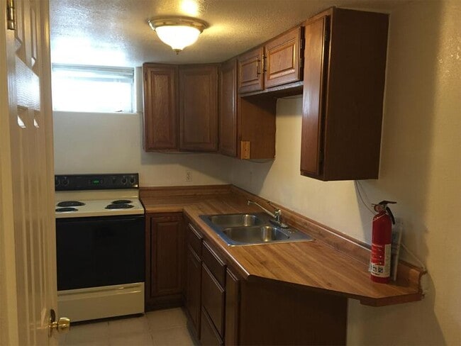 Building Photo - 2817 W 36th Ave