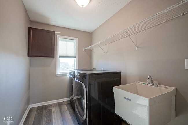 Building Photo - 5764 Bluff View Ln