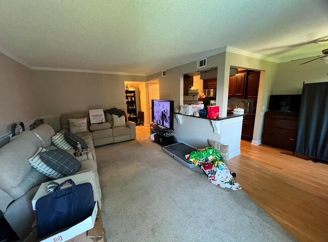Building Photo - 614 Cherry Hill Dr