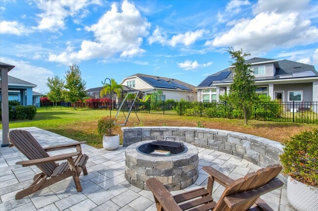 Building Photo - 5709 Silver Sun Dr