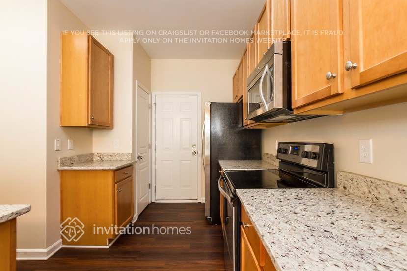 Building Photo - 3325 Glamorgan Ct
