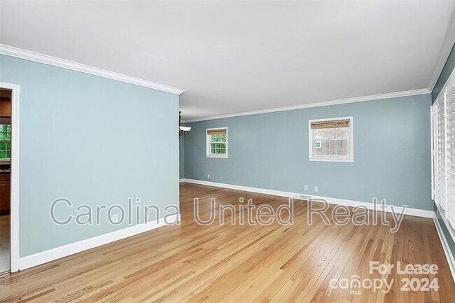 Building Photo - 6908 Lancer Dr