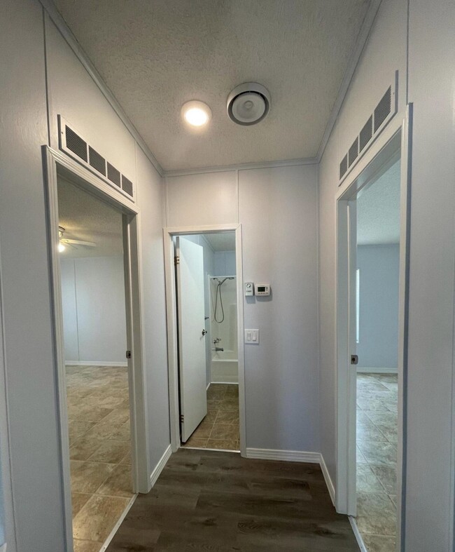 Building Photo - 8179 Sandwedge Terrace