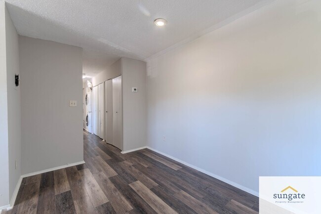 Building Photo - 11912 Tarragon Rd