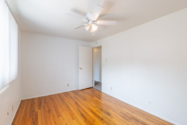 Building Photo - 2 Bedroom 1 Bathroom Unit Available Near BSU