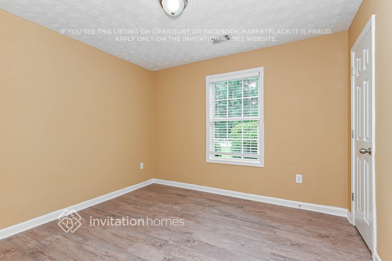 Building Photo - 552 Bridgeport Pl