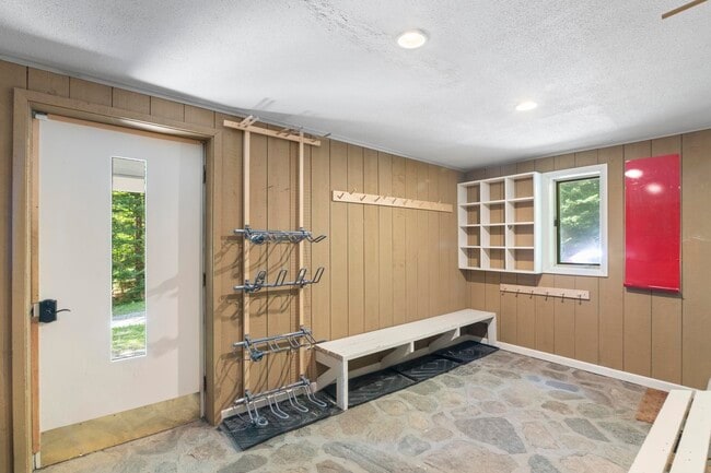 Building Photo - 35 Strattonwald Rd