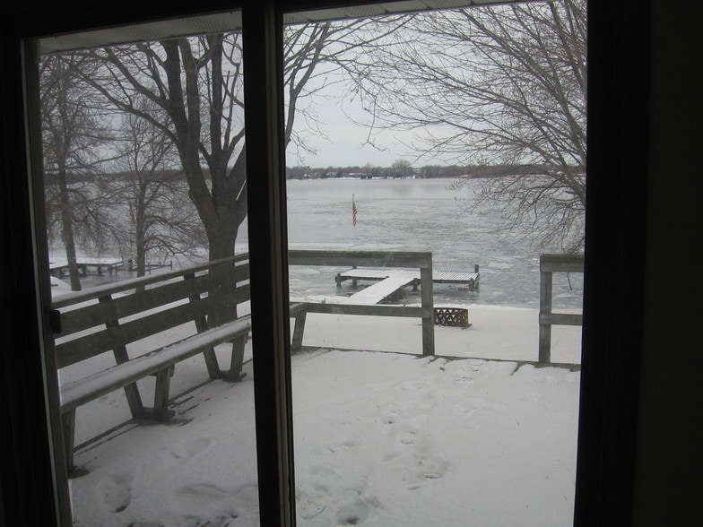 Lake, Dock, Backyard , Deck - 932 Tayco Rd
