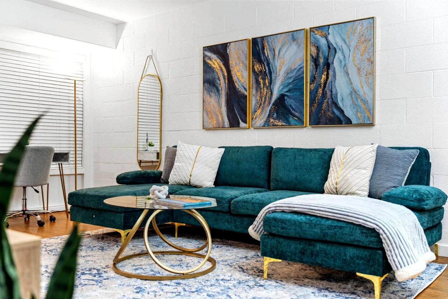 Building Photo - 109 E Broadway Rd