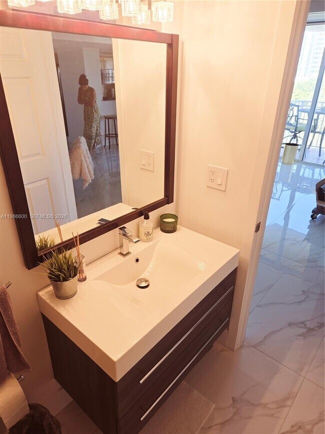 Building Photo - 1650 Coral Wy