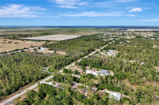 Building Photo - 3366 72nd Ave NE