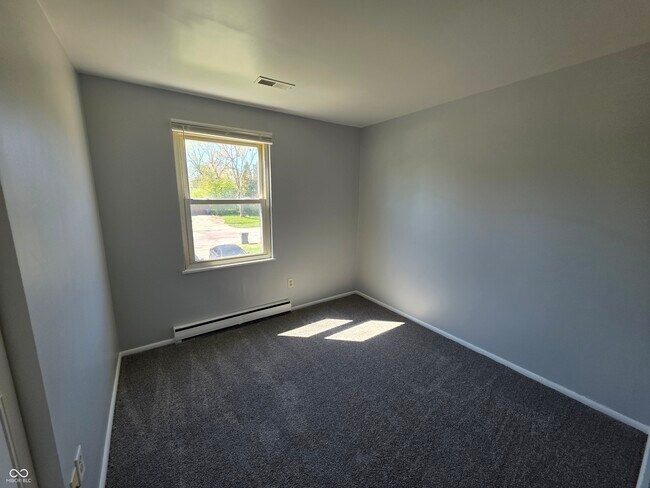 Building Photo - 3823 Biscayne Rd