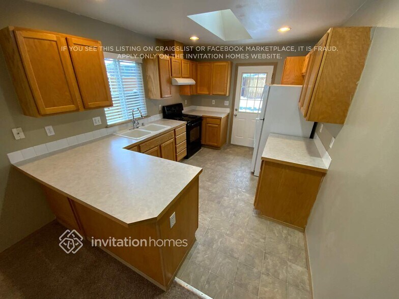 Building Photo - 20213 13th Ave Ct E