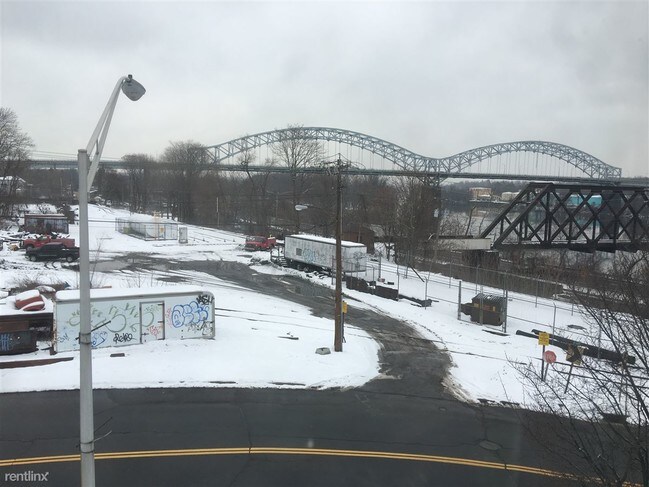 Building Photo - 399 deKoven Drive