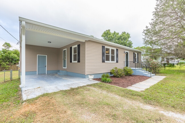 Building Photo - 43 3rd St