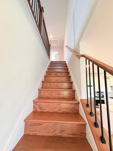 Building Photo - 9080 Piney Mountain Rd