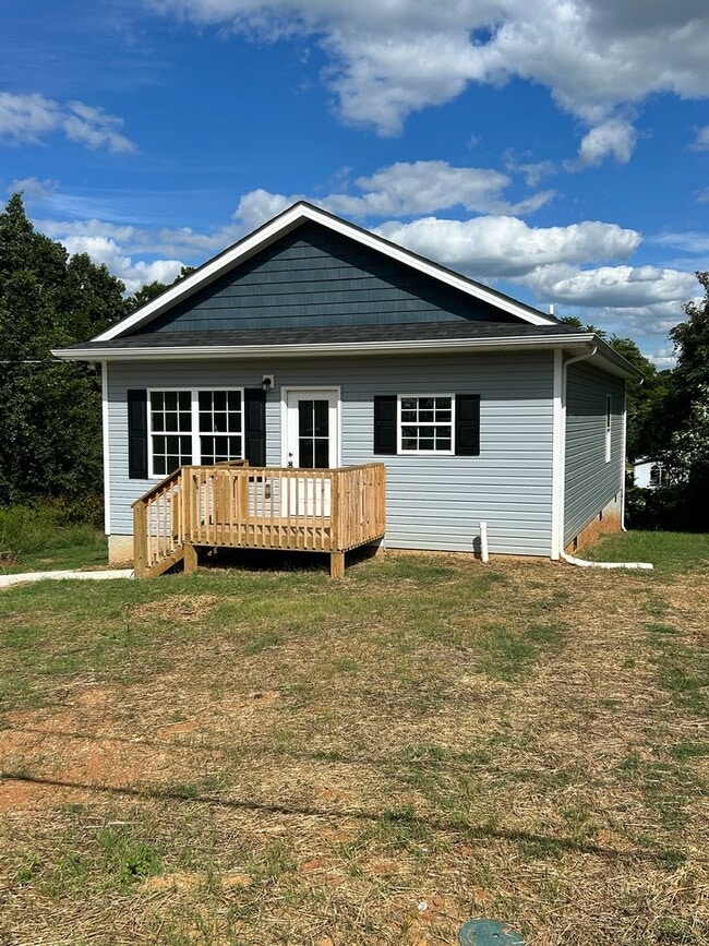 Primary Photo - 1524 Brown Ave